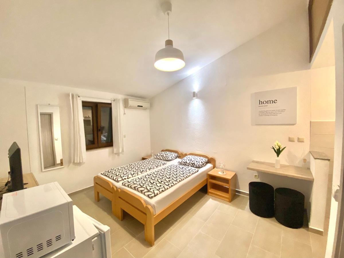 Ferienwohnung Ela I Gabi Omišalj Exterior foto