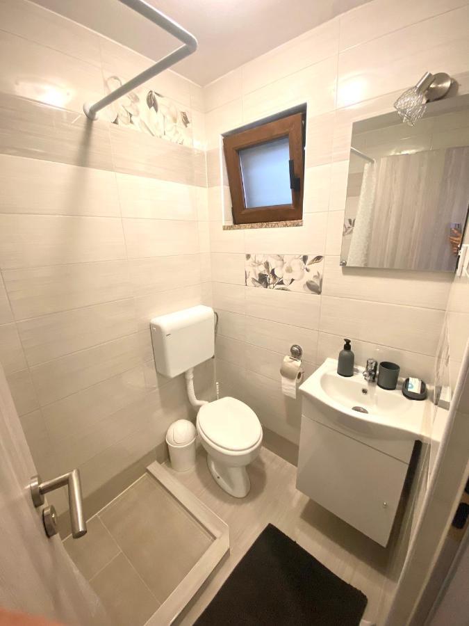 Ferienwohnung Ela I Gabi Omišalj Exterior foto