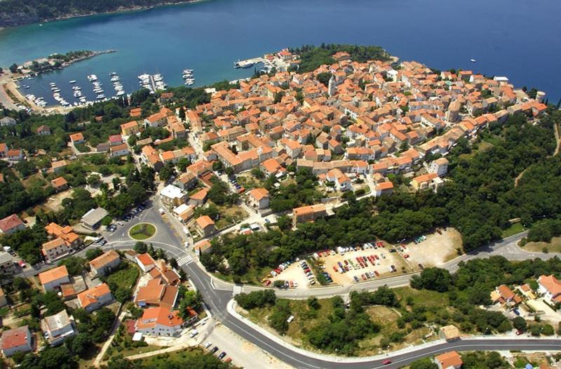Ferienwohnung Ela I Gabi Omišalj Exterior foto
