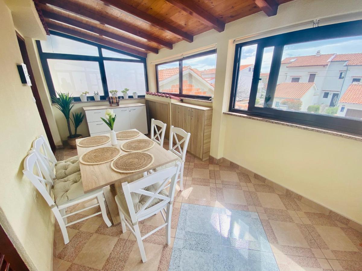 Ferienwohnung Ela I Gabi Omišalj Exterior foto