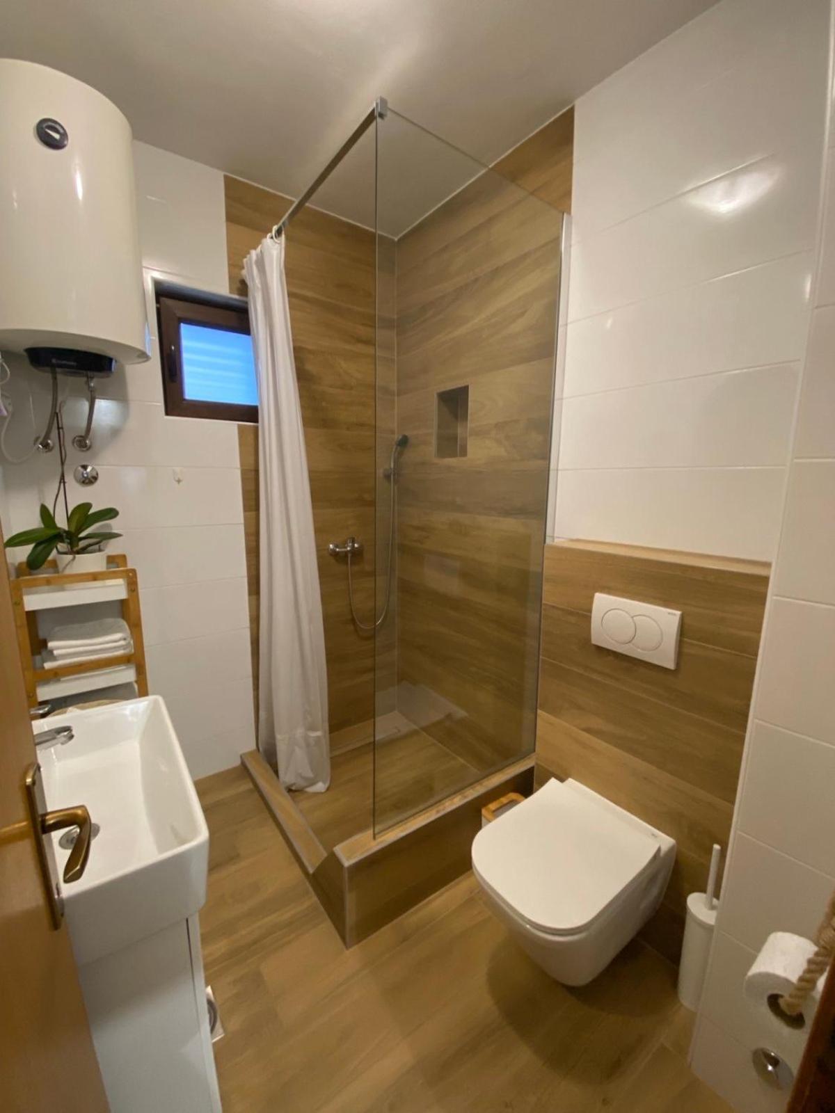 Ferienwohnung Ela I Gabi Omišalj Exterior foto